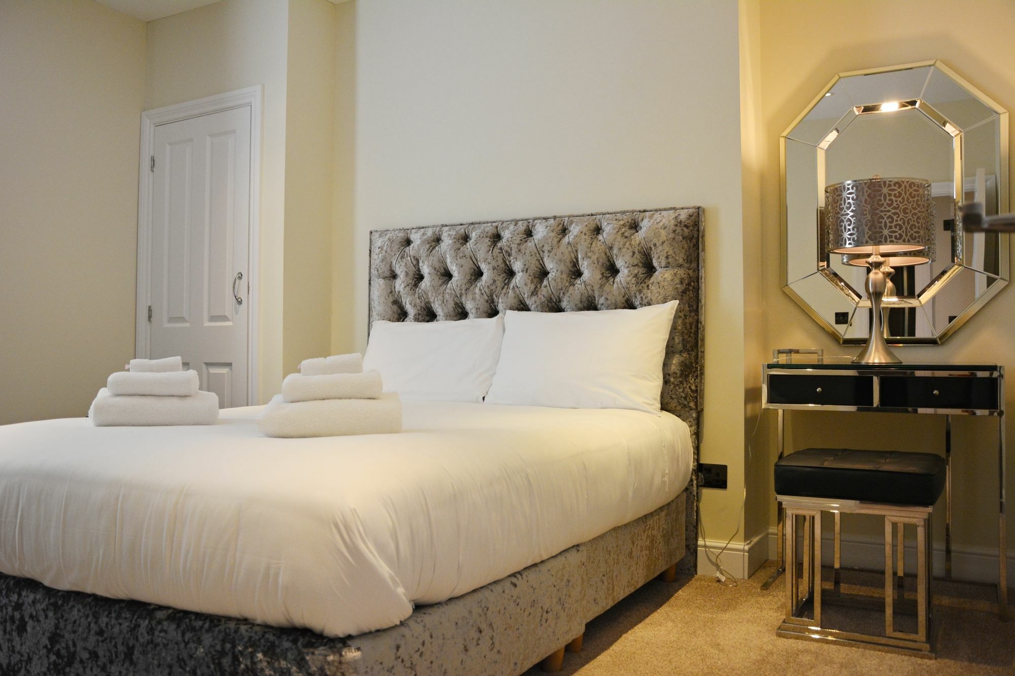 Pinnacle Residences - Cambridge Dış mekan fotoğraf